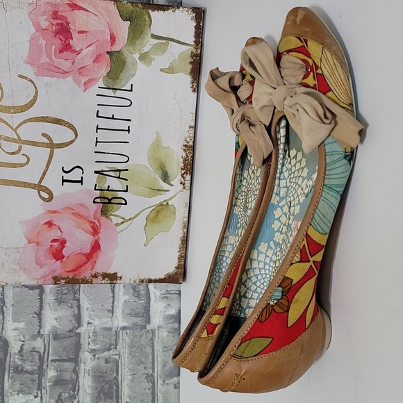 Irregular Choice Vintage Floral Low Heel Pumps Top Bow - Picture 6 of 11